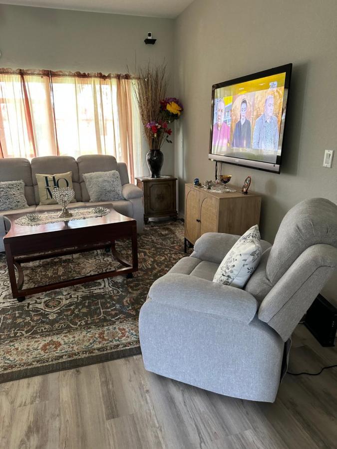 Quiet Room In A Family Home Lehigh Acres Ngoại thất bức ảnh